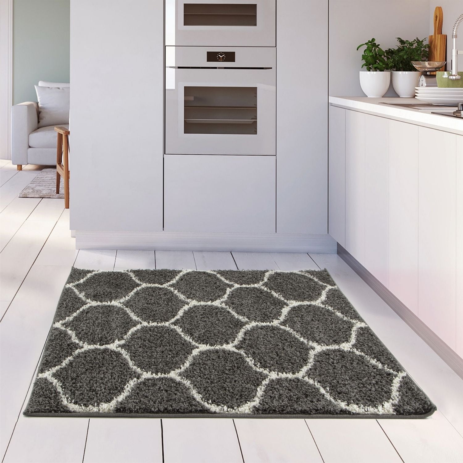 Moroccan Dark Grey Shaggy Rug | 640