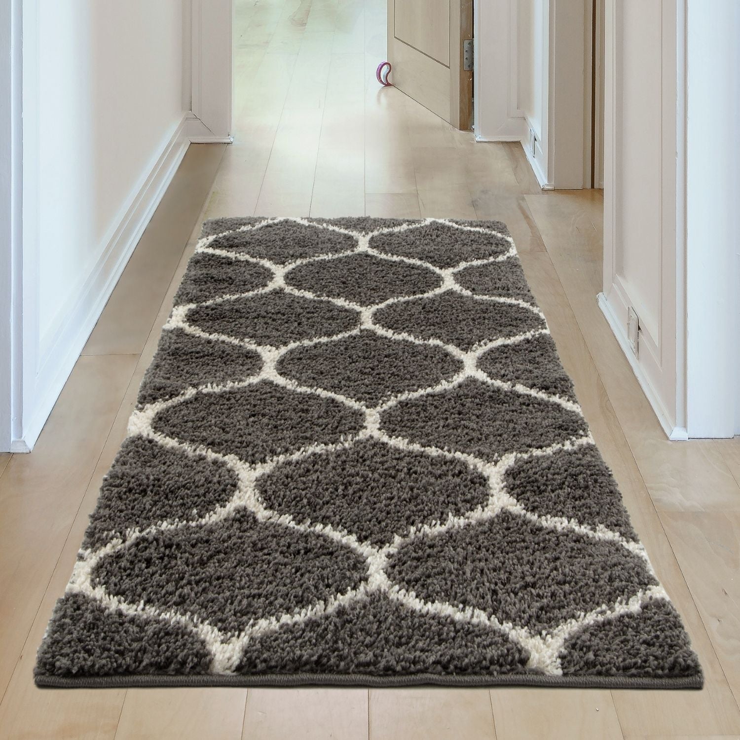 Moroccan Dark Grey Shaggy Rug | 640