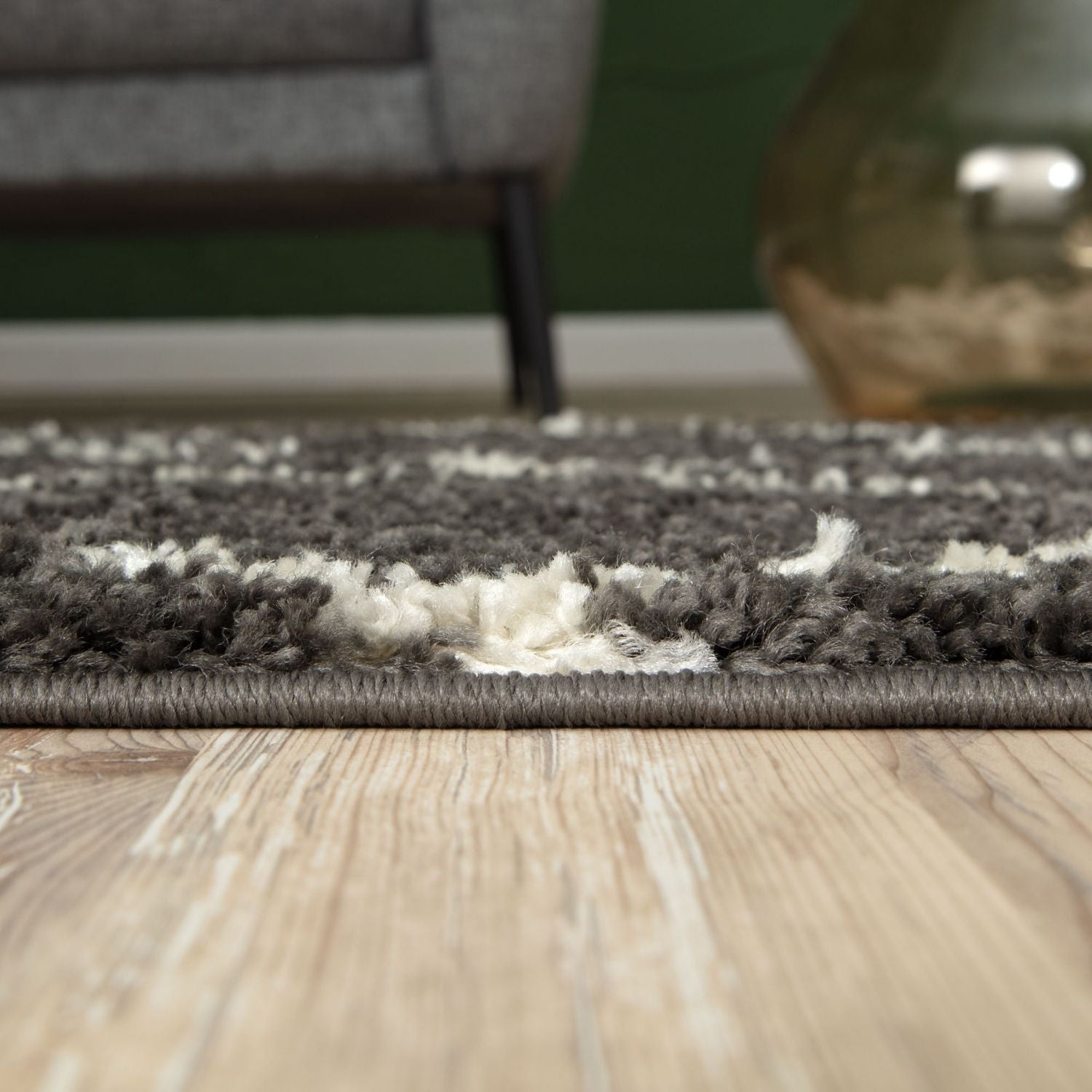 Moroccan Dark Grey Shaggy Rug | 640