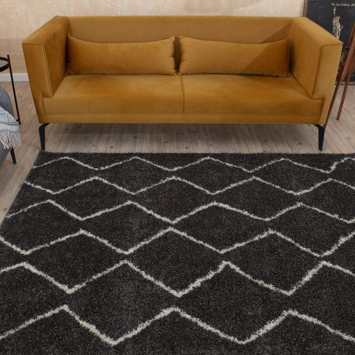 Moroccan Dark Grey Shaggy Rug | 840