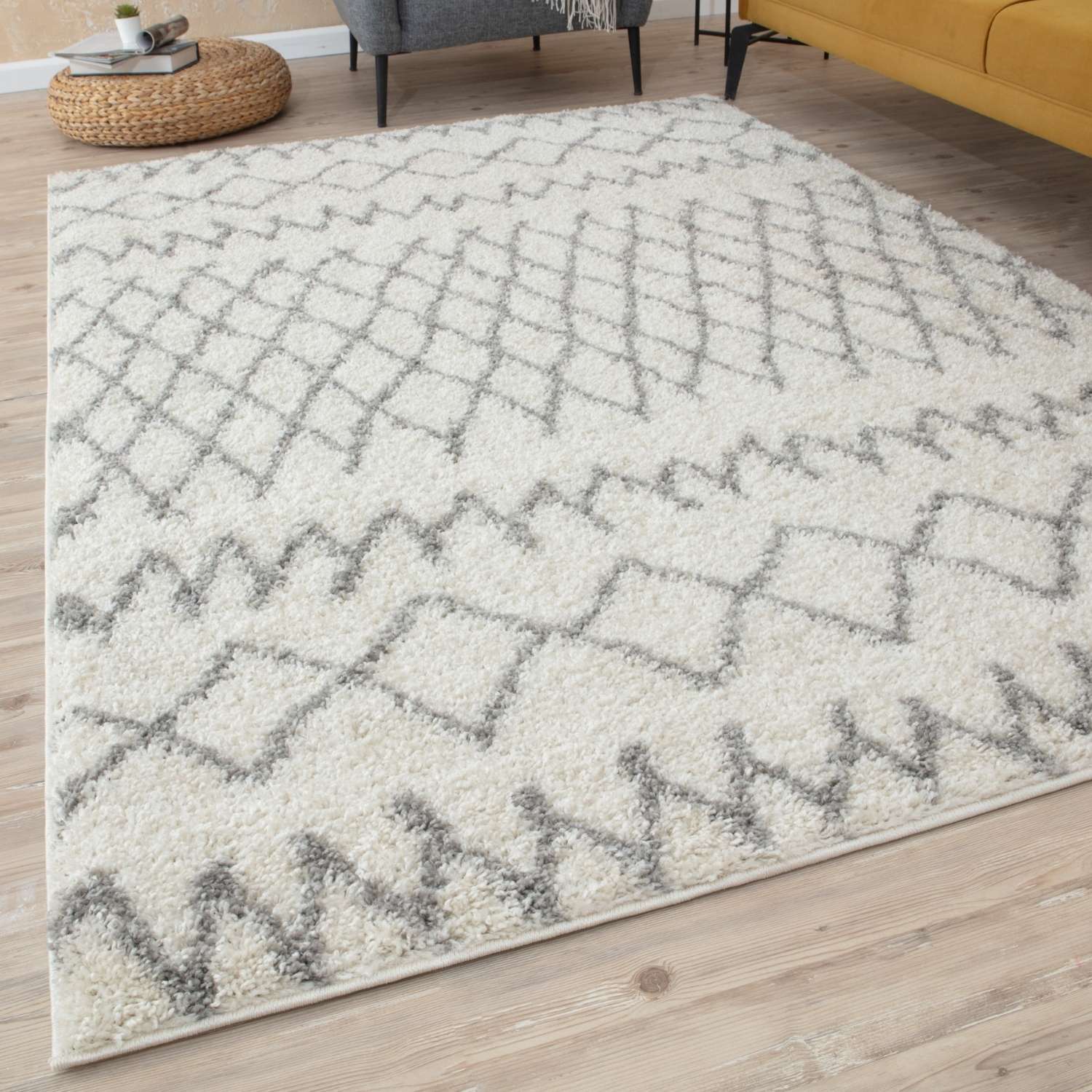 Moroccan Ivory Grey Shaggy Rug | 900