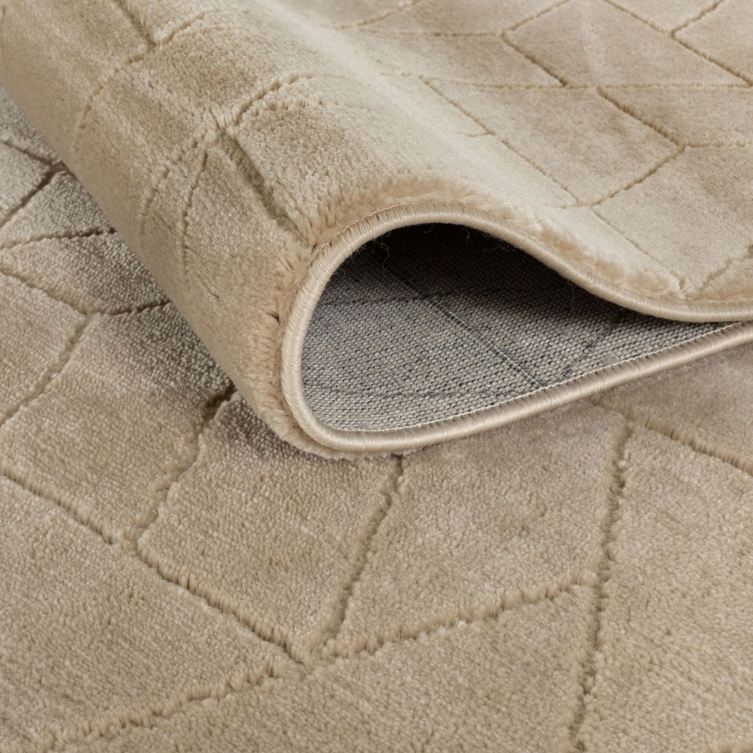 Aura Collection Rug Prism in Beige