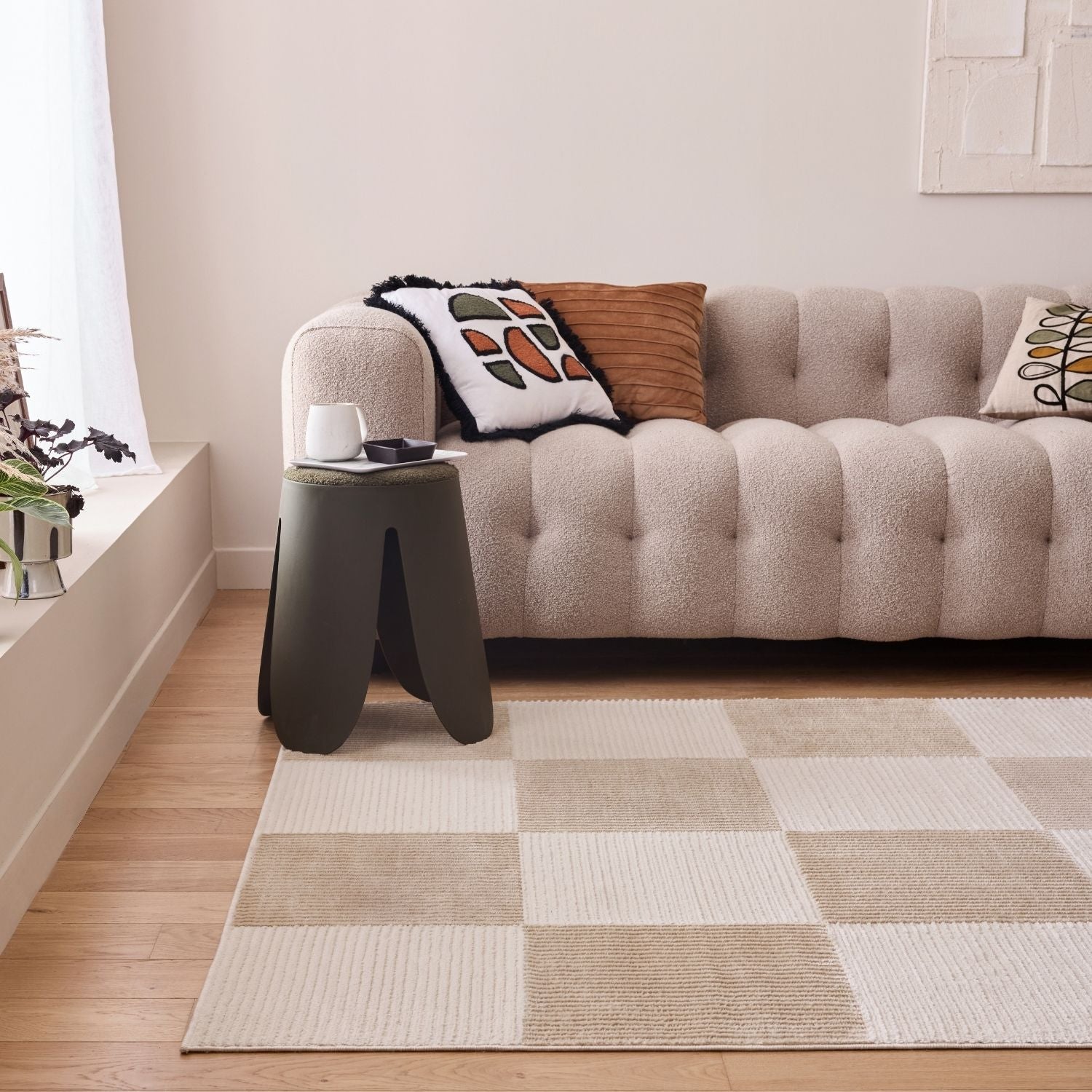 Aura Collection Rug Sync in Beige
