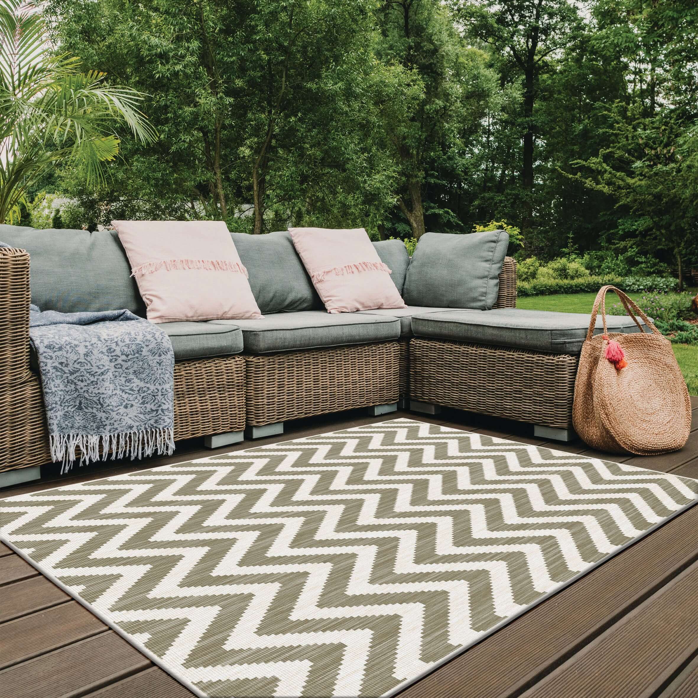 Duo Weave Outdoor Rug Chevron