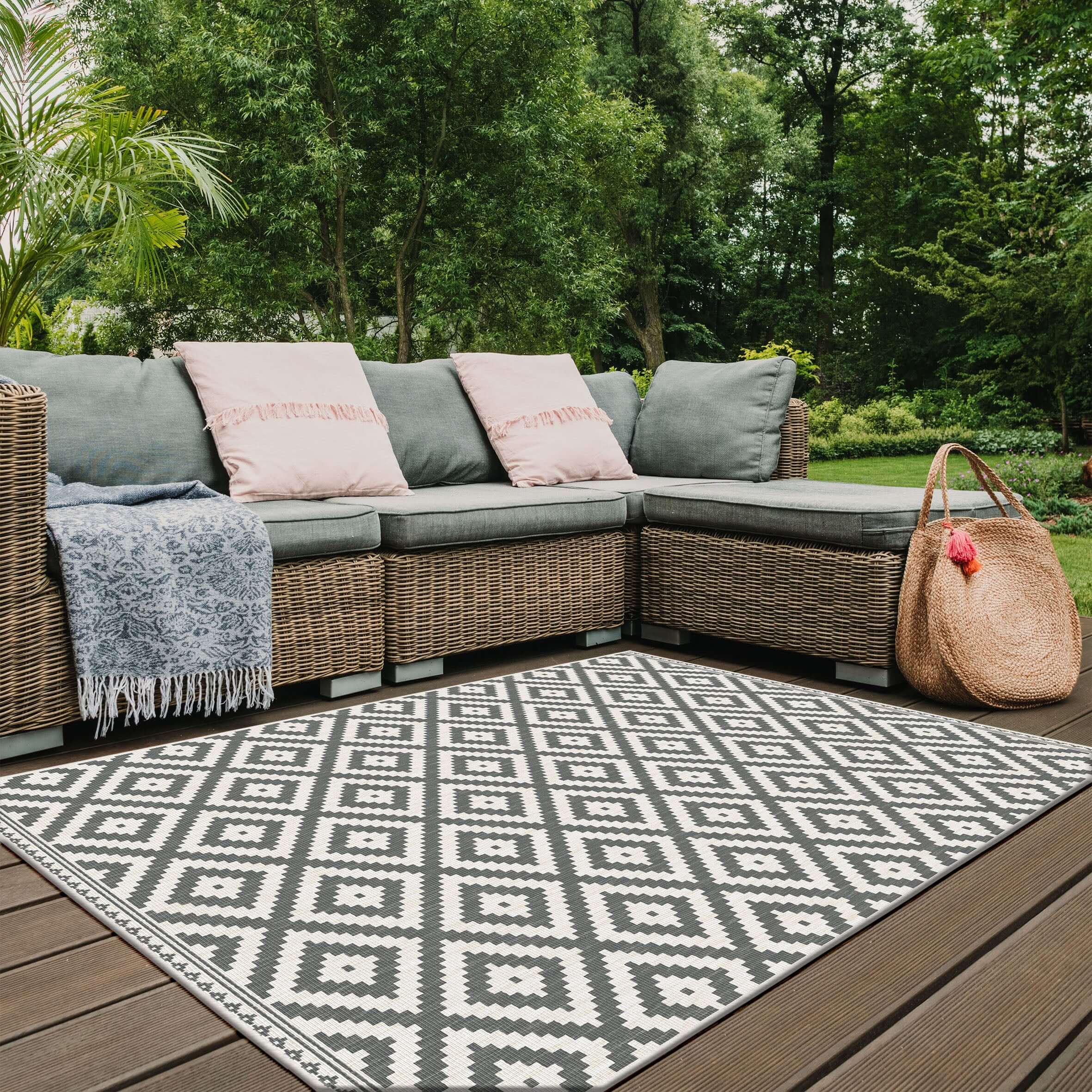 Duo Weave Outdoor Rug Geometric Diamond