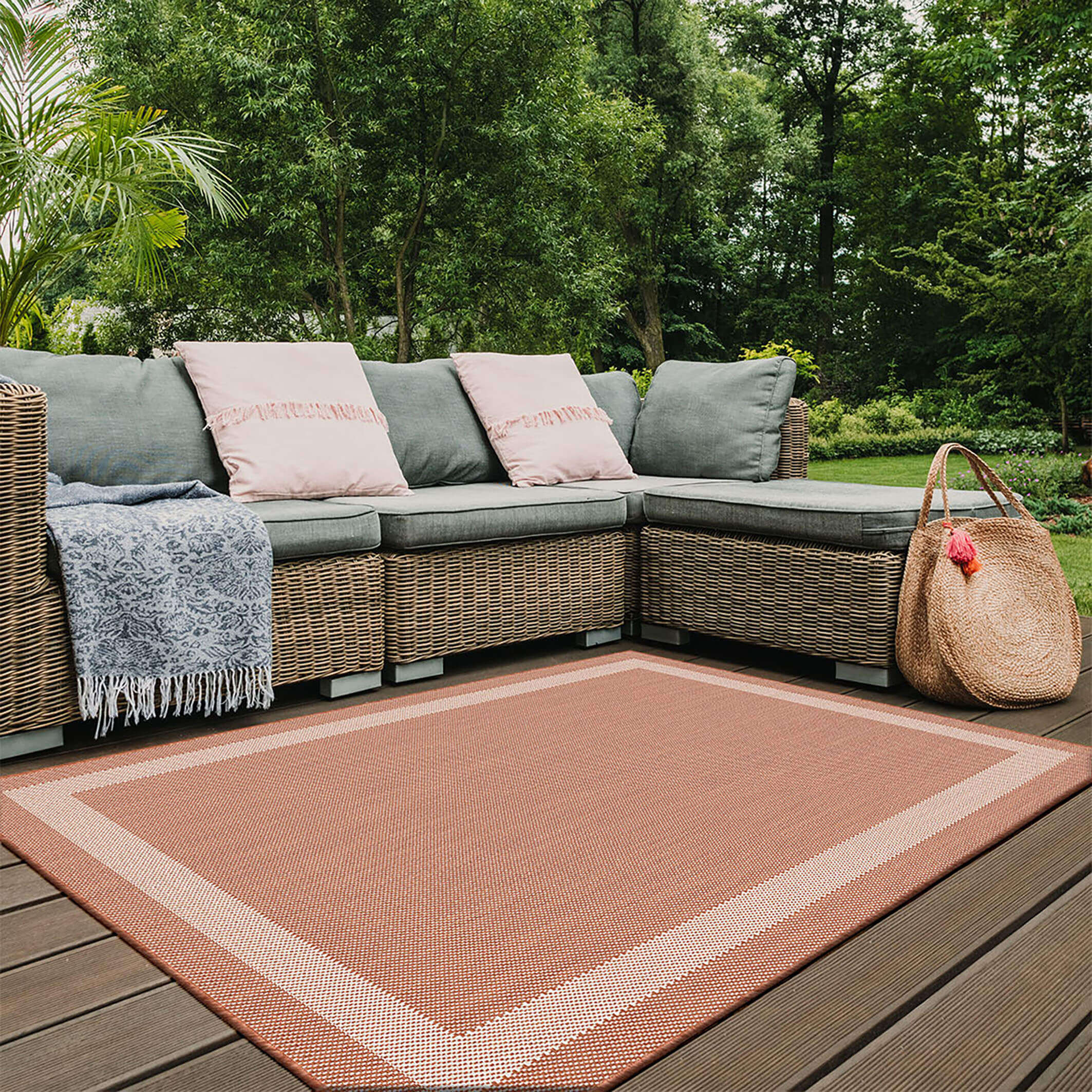 Duo Weave Outdoor Rug Bordered