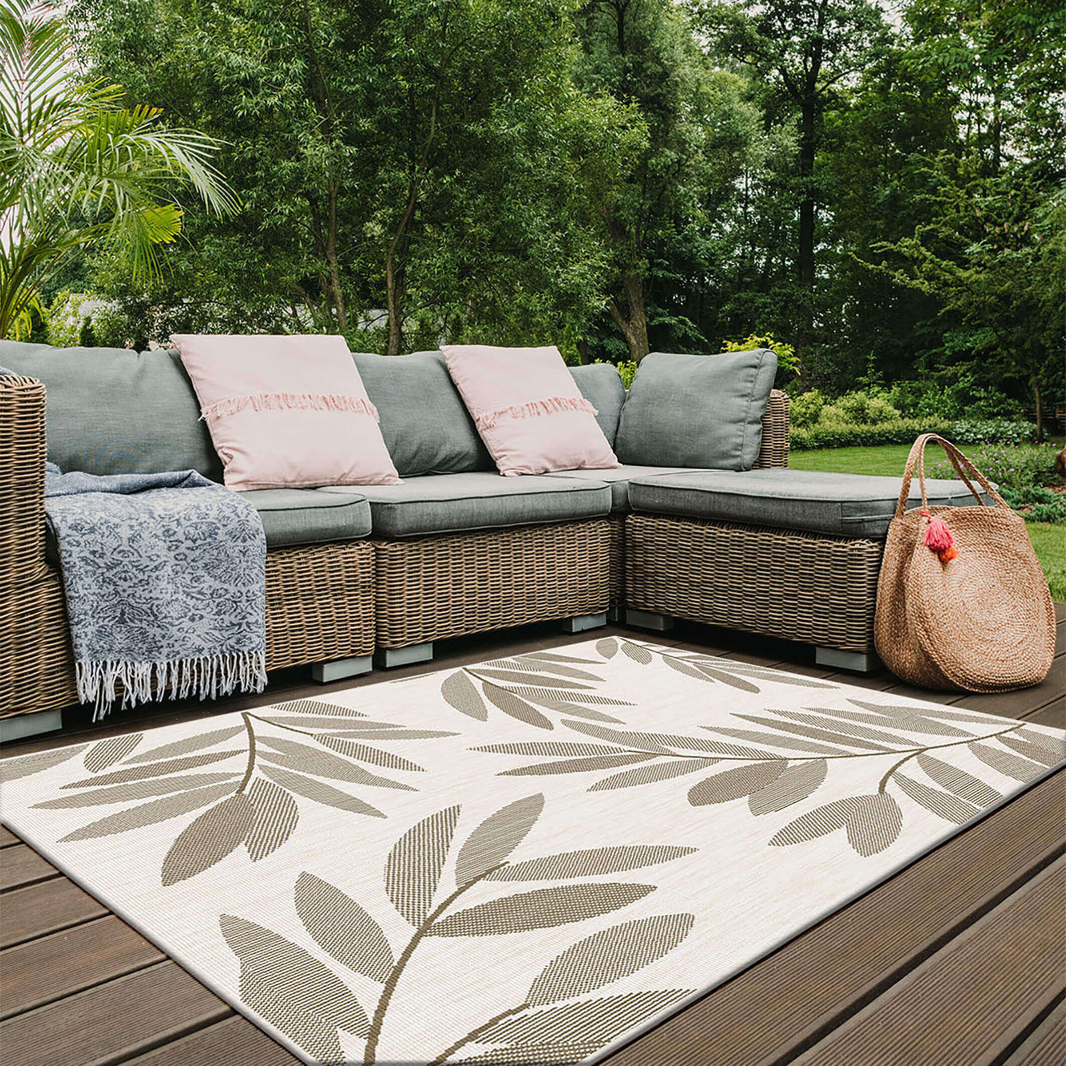 Duo Weave Outdoor Rug Trailing Leaves