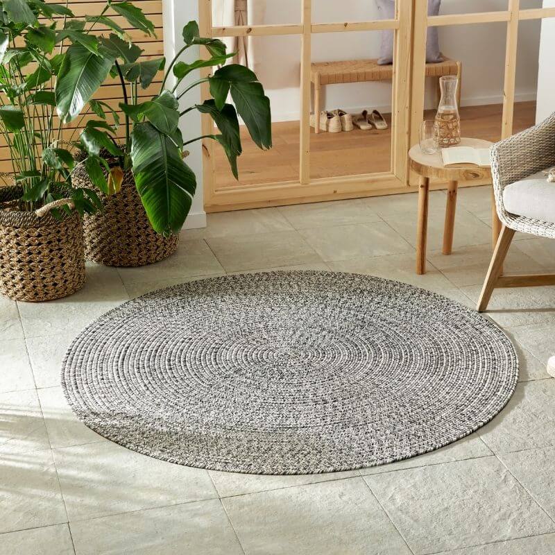 Indoor Outdoor Trenzado Rug – Bordered Plain Design