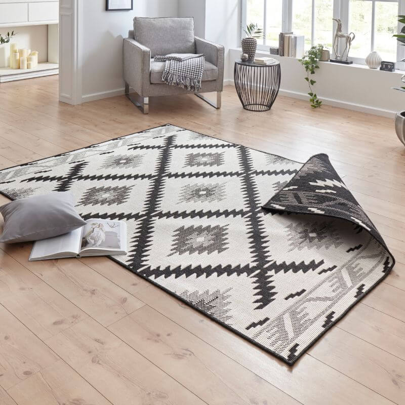 Malibu Reversible Indoor-Outdoor Rug Diamond Design