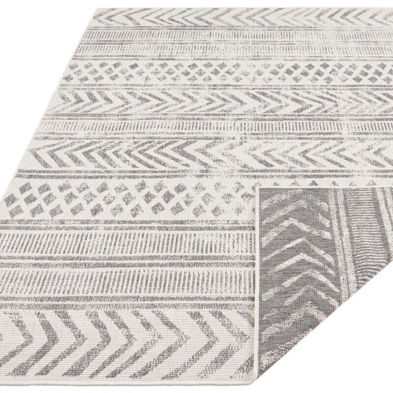 Reversible Geometric Indoor-Outdoor Flatweave Rug