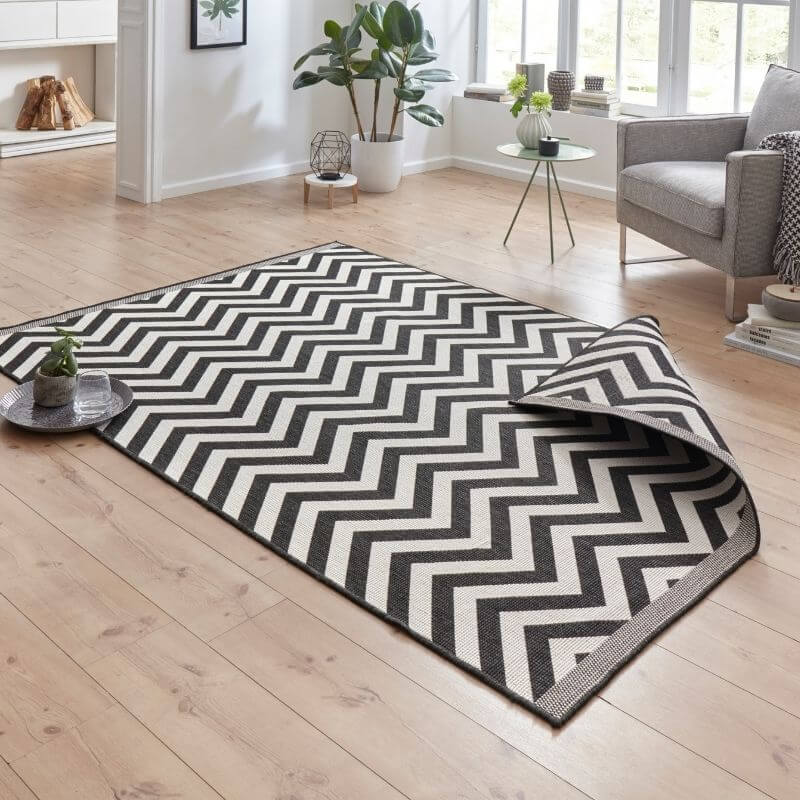 Palma Reversible Indoor-Outdoor Rug Chevron Design