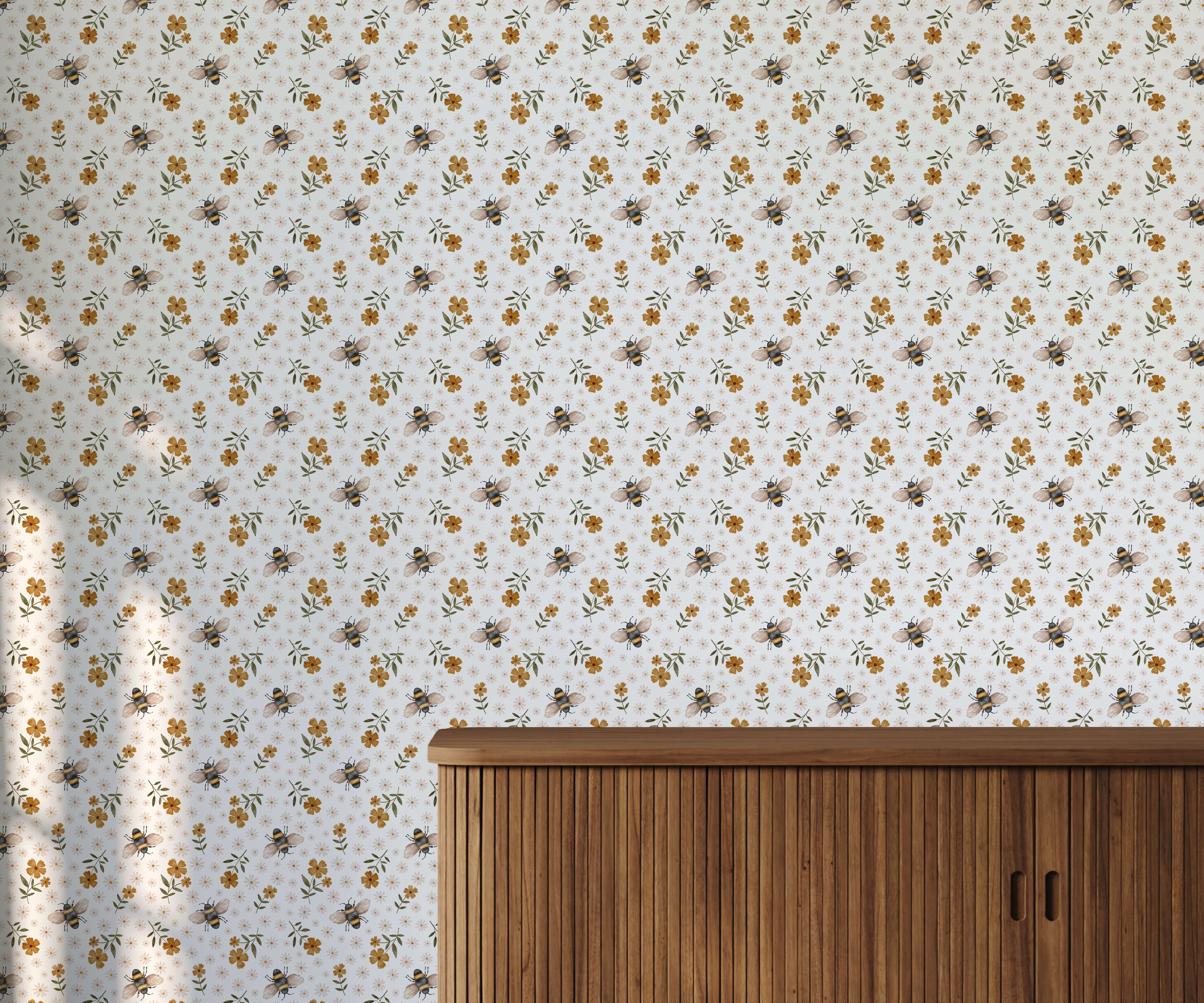 Bobbi Beck Tuesday Bee Animal Luxury Wallpaper