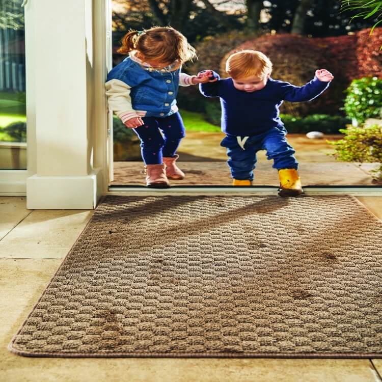 Textured Washable Mat and Runner Dots Design