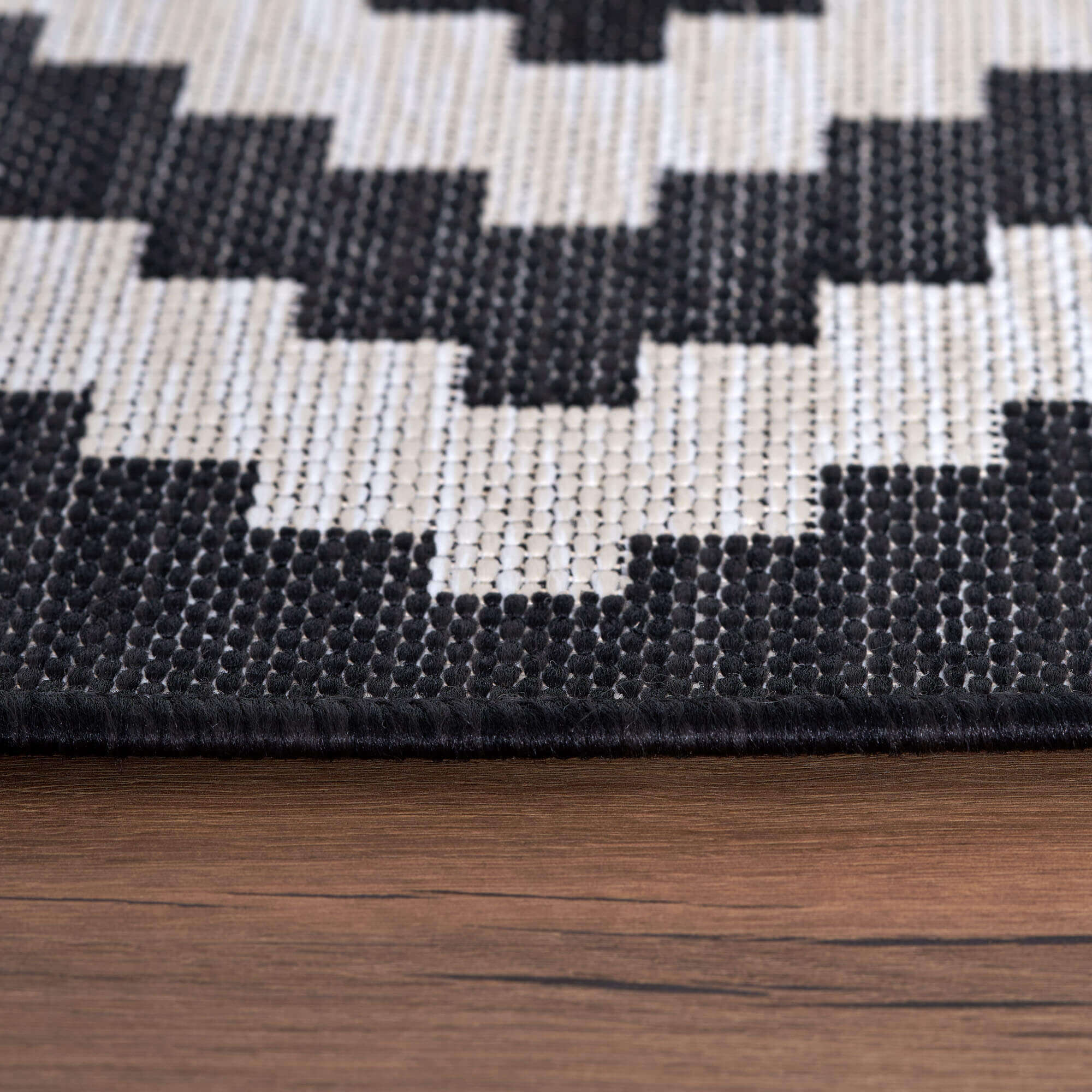 Ecology Outdoor Rug Black | 100bl