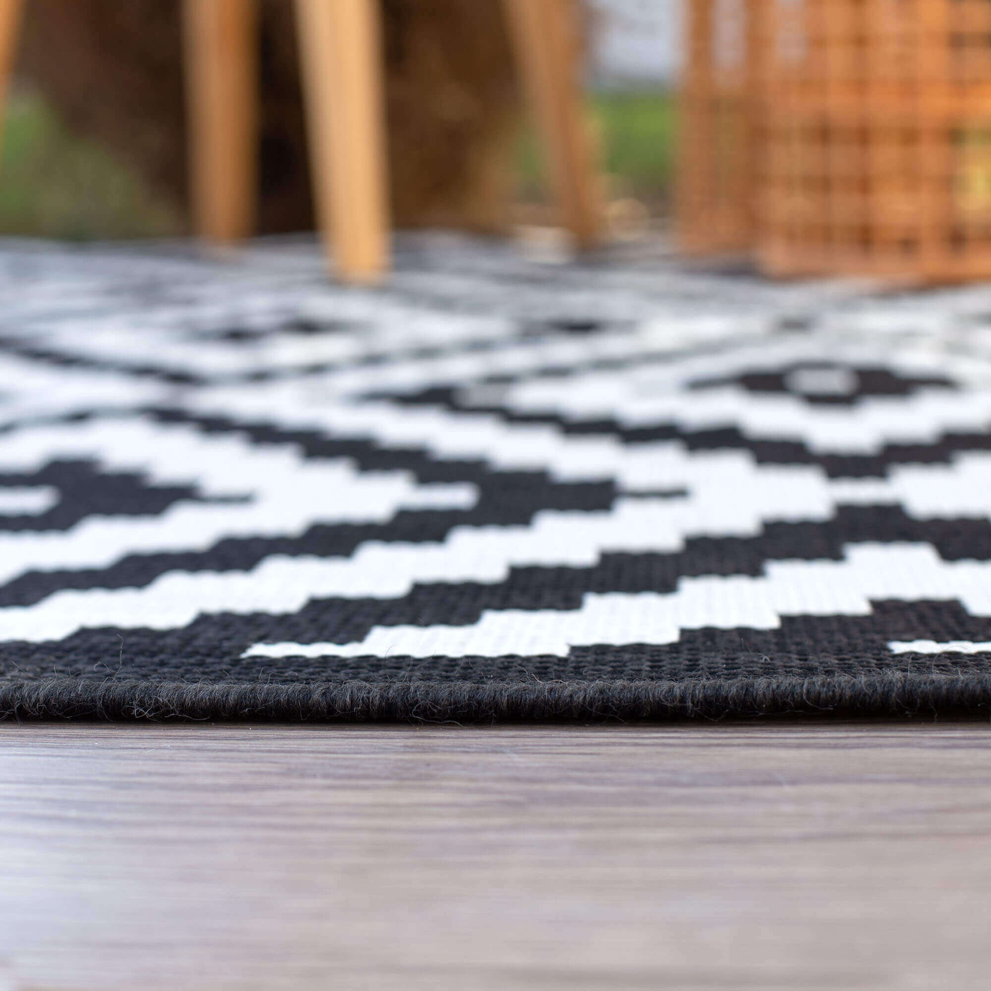 Ecology Outdoor Rug Black | 100bl