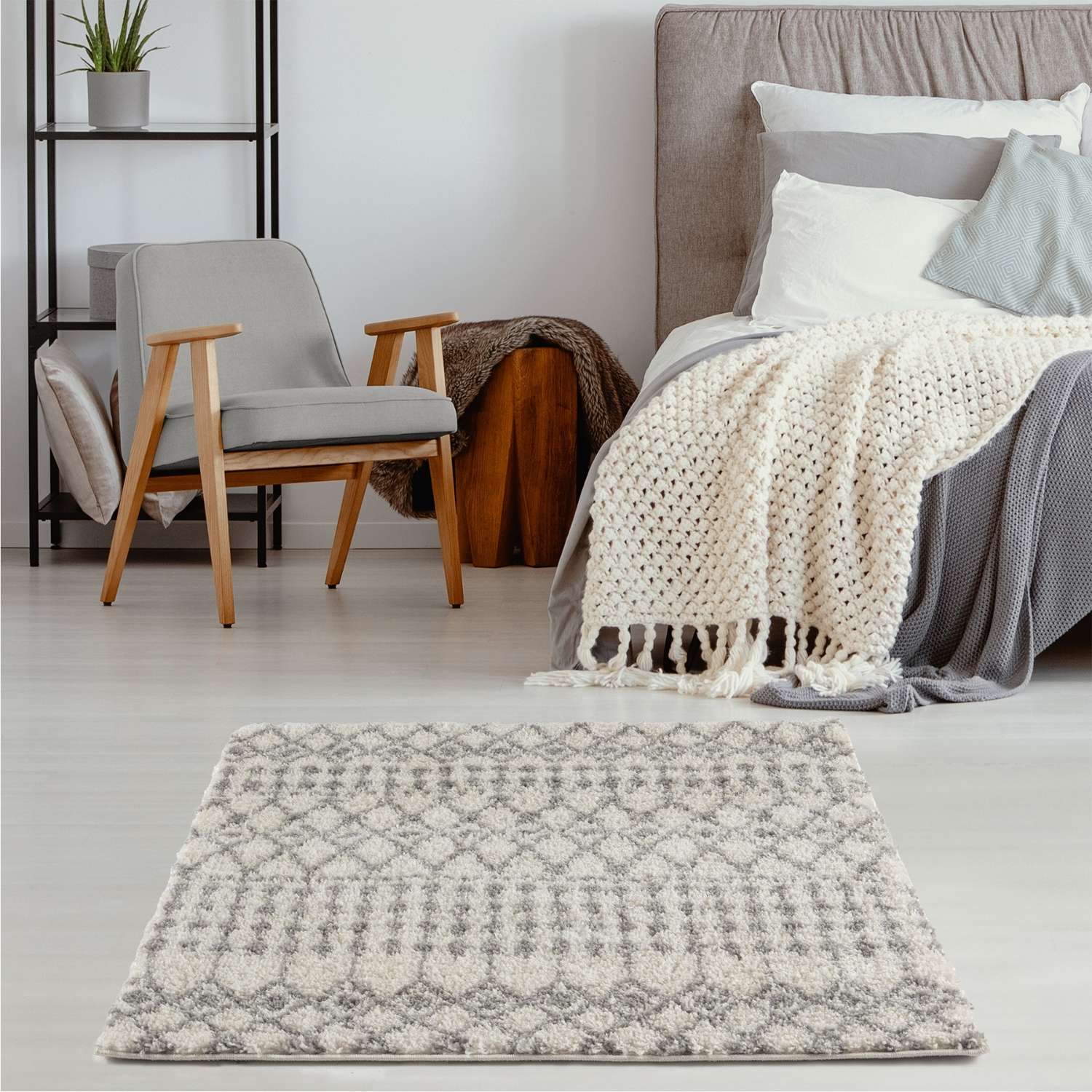 Moroccan Ivory Grey Shaggy Rug | 1000