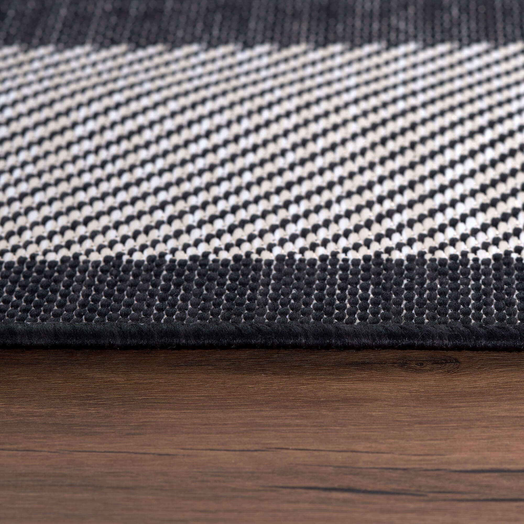 Ecology Outdoor Rug Black | 200bl