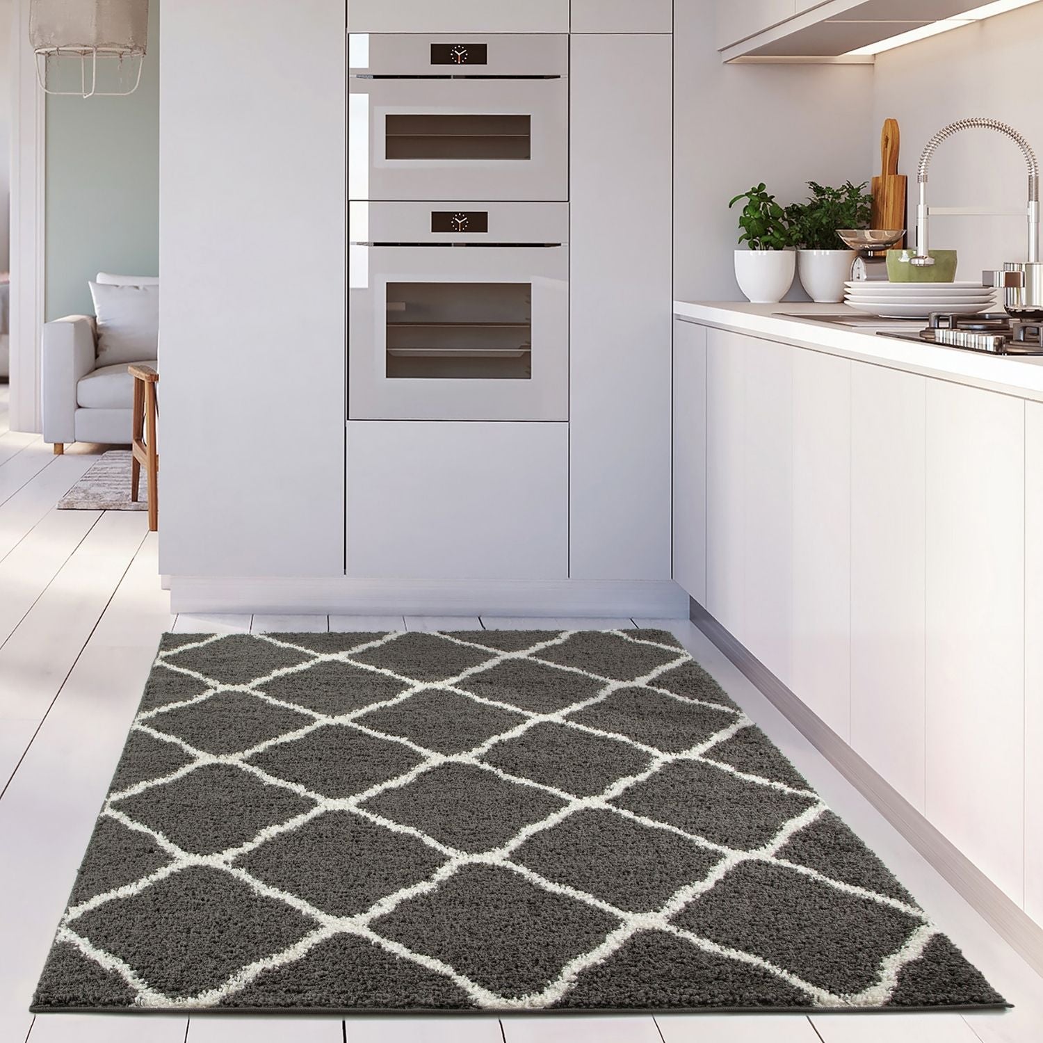 Moroccan Dark Grey Shaggy Rug | 740
