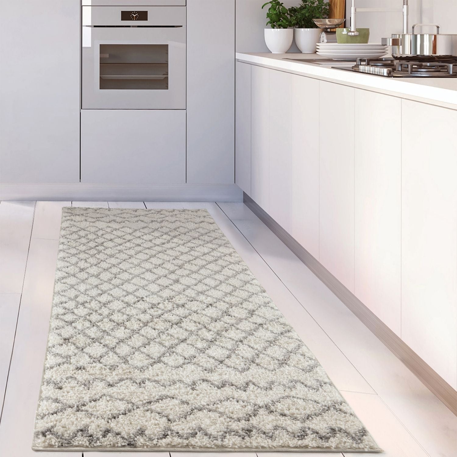 Moroccan Ivory Grey Shaggy Rug | 900