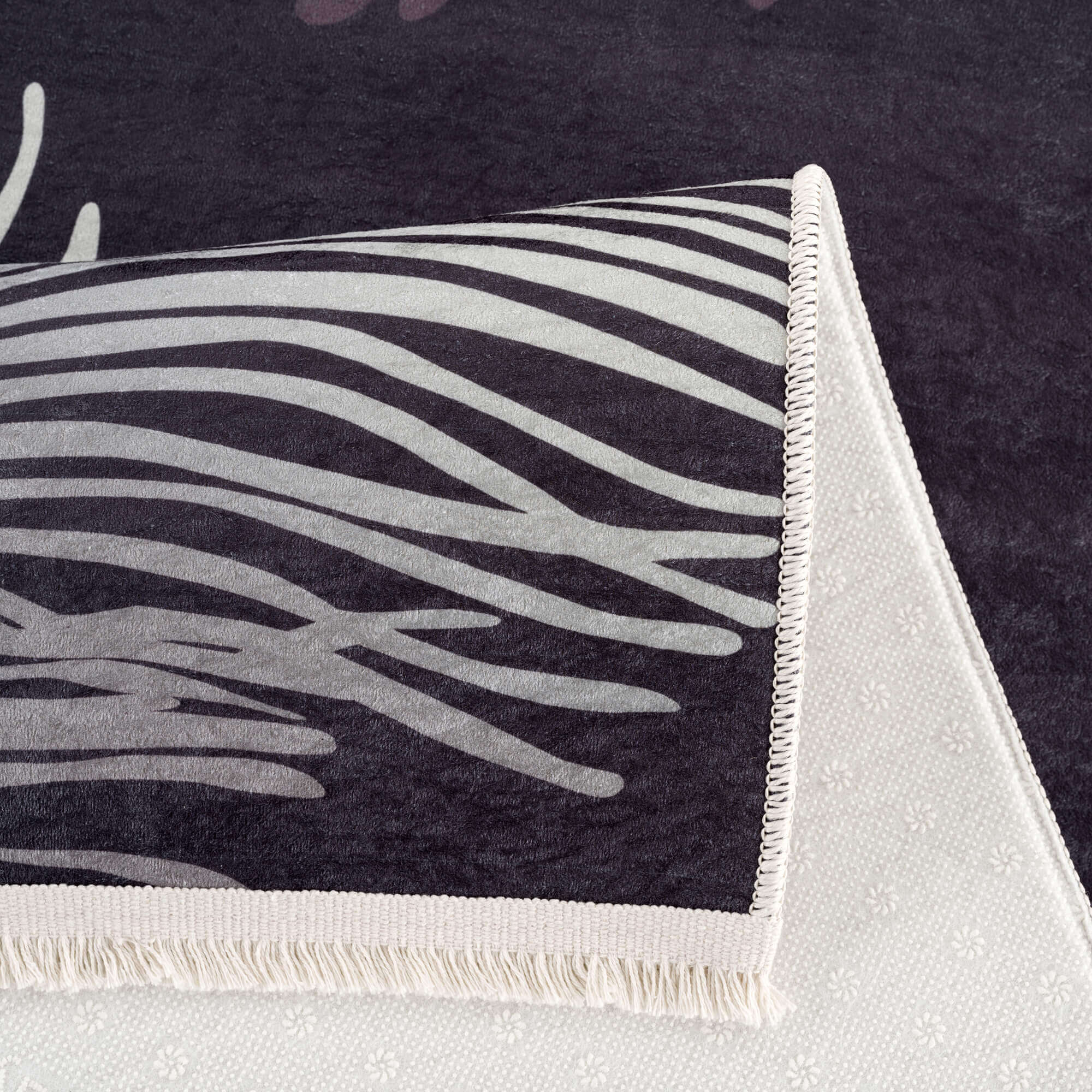 Caimas Collection Washable Rugs in Grey | 2986