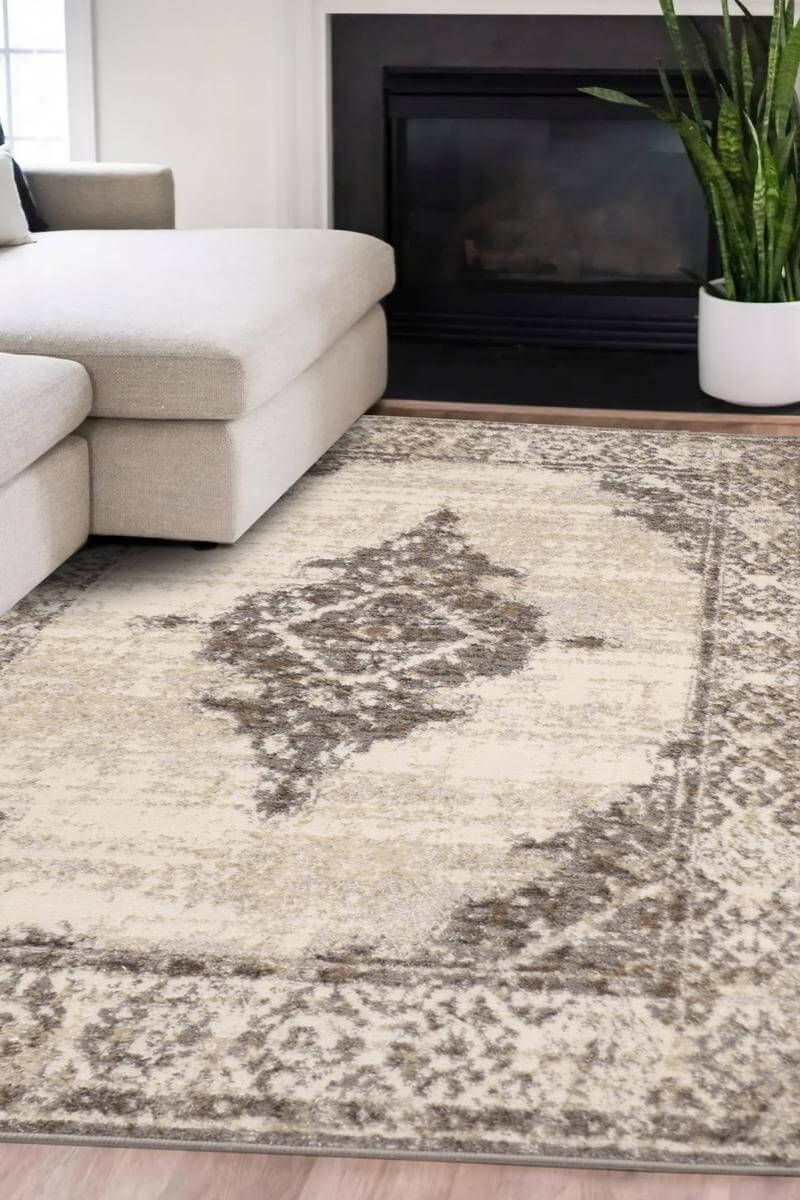 Cadiz Natural Traditional Rug – Soft Vintage