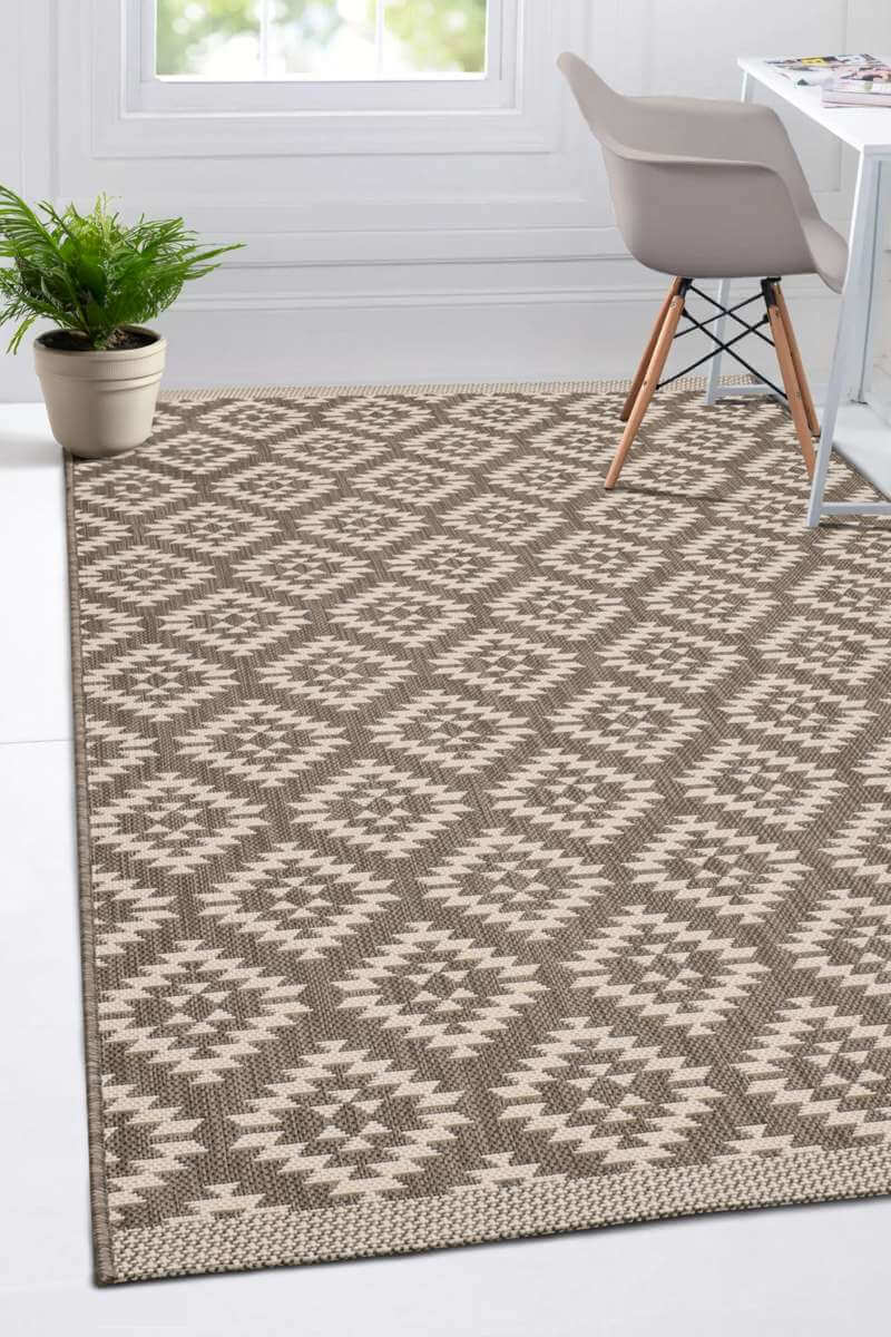 County Genesis Rug Diamond Design – Indoor/Outdoor Use
