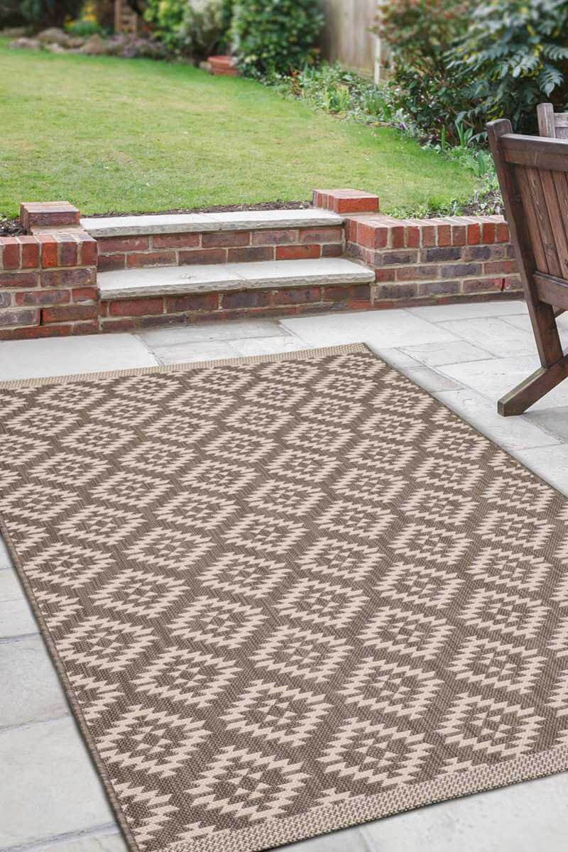County Genesis Rug Diamond Design – Indoor/Outdoor Use