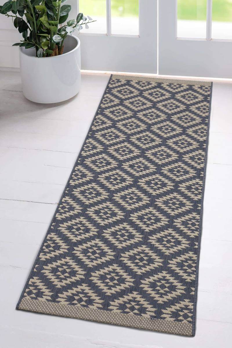 County Genesis Rug Diamond Design – Indoor/Outdoor Use
