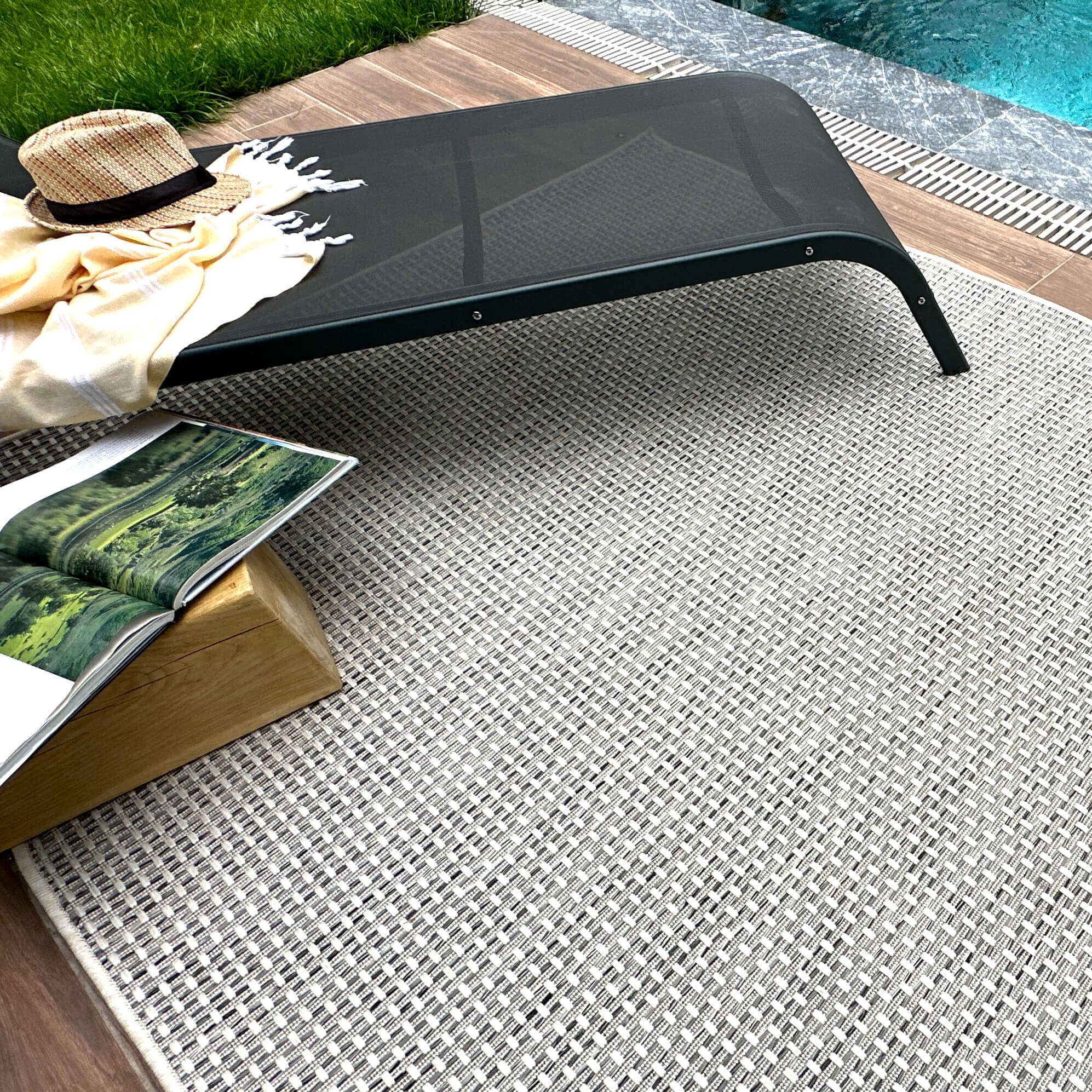 Magic Outdoor Rug Cream | 3610