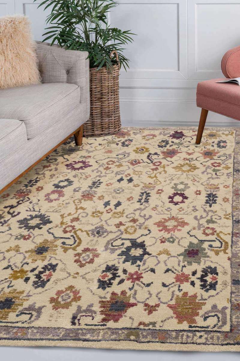 Traditional Floral Vintage Rug – Grey, Blue & Beige Elegance