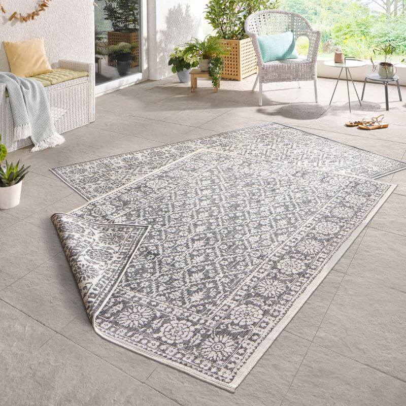 Reversible Indoor-Outdoor Curacao Rug