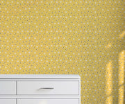 Bobbi Beck Bizzy Bee Animal Luxury Wallpaper